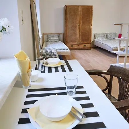 Quiet Studio In City Center Apartment Krakow