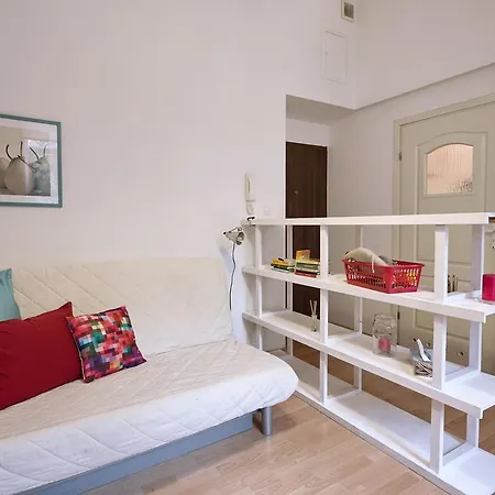 Quiet Studio In City Center *