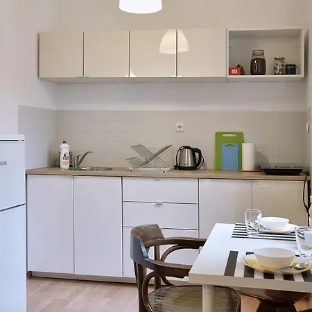Apartman Quiet Studio In City Center *
